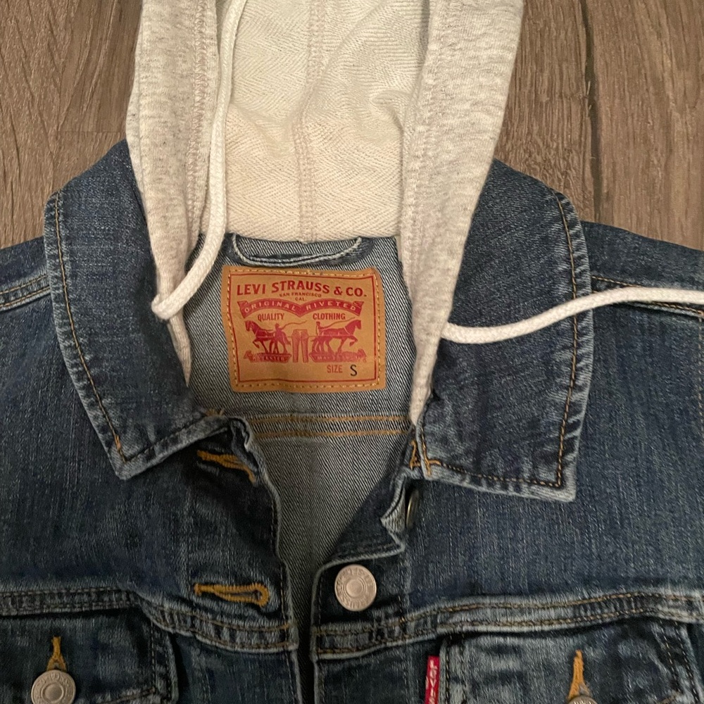 Levi’s Jean jacket small like new